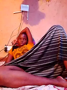 cute naimah online show from 11/17/25, 05:17