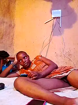 cute naimah online show from 11/30/25, 06:41