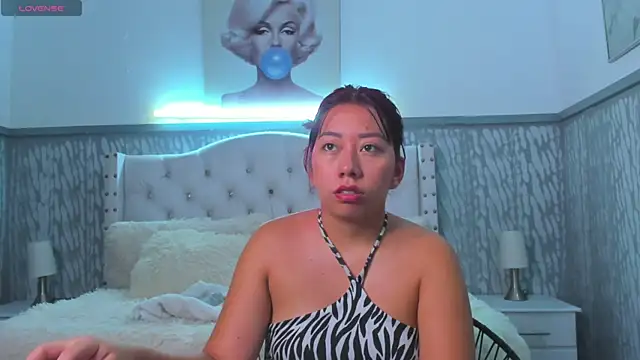Snapshot of sexylaurita chatting on 04/22/26, 11:28 sexylaurita online show from 04/22/26, 11:28