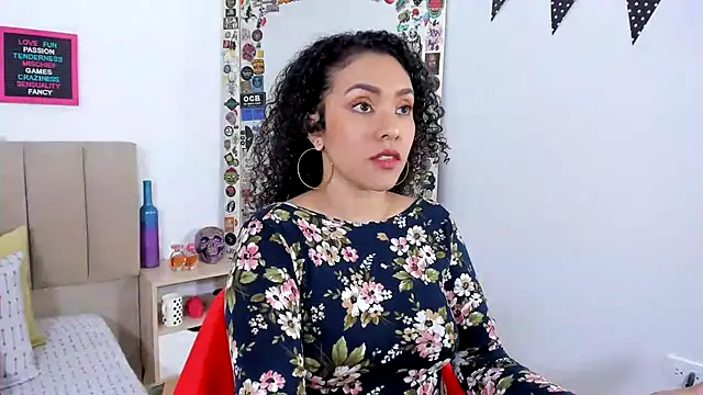Snapshot of Zoe_Gruber chatting on 01/22/25, 12:16 Zoe Gruber online show from 01/22/25, 12:16