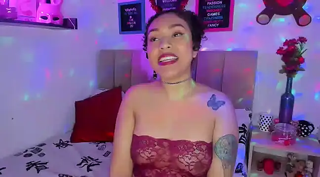 Snapshot of Zoe_Gruber chatting on 02/14/25, 04:37 Zoe Gruber online show from 02/14/25, 04:37