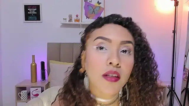 Zoe Gruber online show from 11/14/25, 08:23