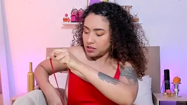 Zoe Gruber online show from 12/19/25, 11:07