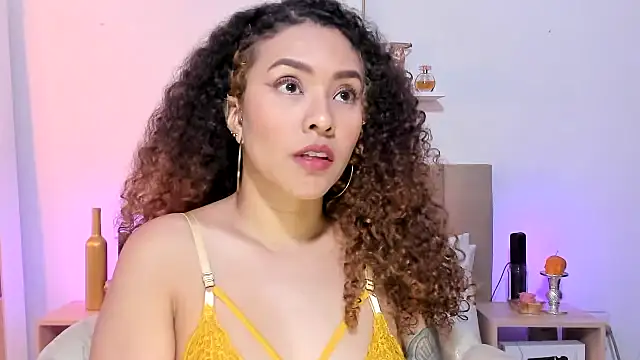 Zoe Gruber online show from 12/18/25, 01:00