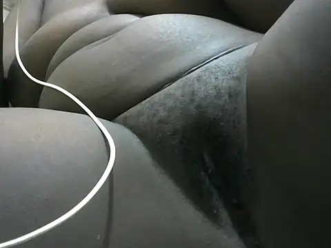 laurawicky online show from 10/16/25, 04:04