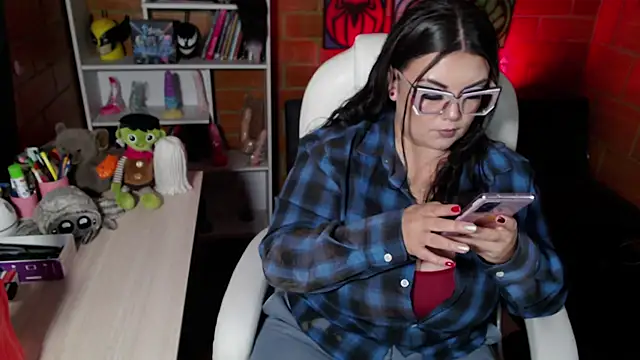 juliette rd online show from 11/30/25, 11:11