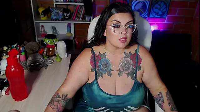 juliette rd online show from 10/26/25, 02:56