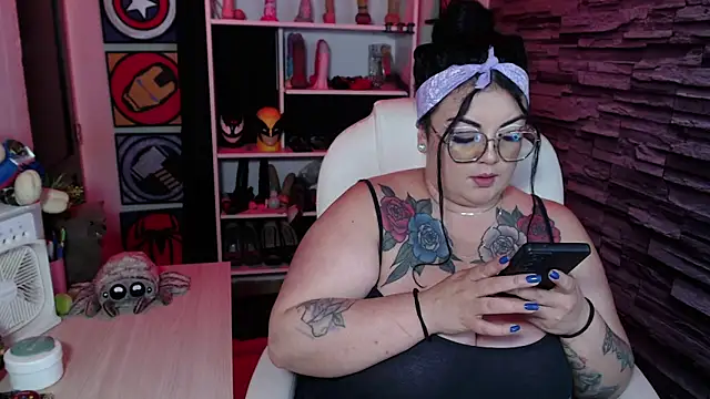 Snapshot of juliette_rd chatting on 06/18/26, 05:28 juliette rd online show from 06/18/26, 05:28