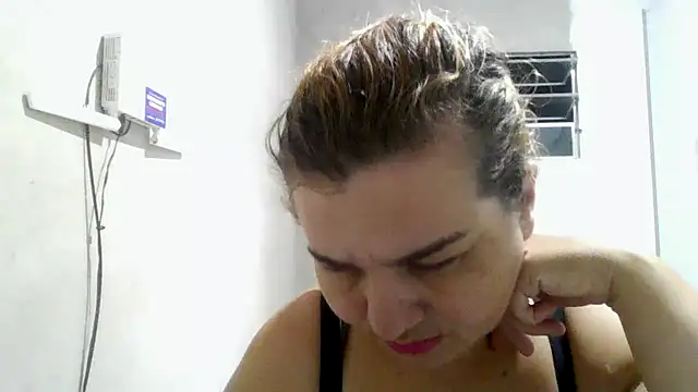 Snapshot of laiscibelle chatting on 02/09/26, 03:59 laiscibelle online show from 02/09/26, 03:59