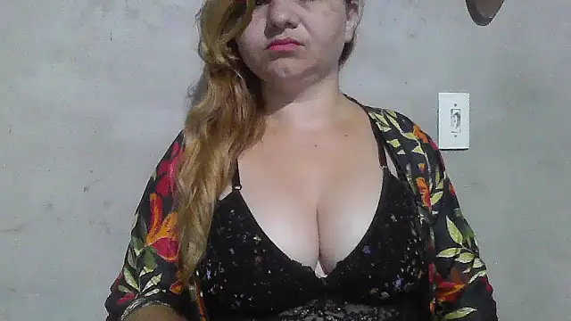 Snapshot of laiscibelle chatting on 09/16/25, 02:56 laiscibelle online show from 09/16/25, 02:56