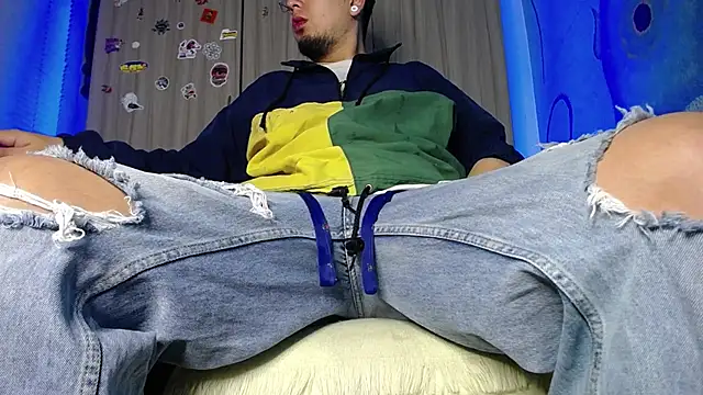 Snapshot of zacwatson_ chatting on 02/02/25, 08:13 zacwatson online show from 02/02/25, 08:13