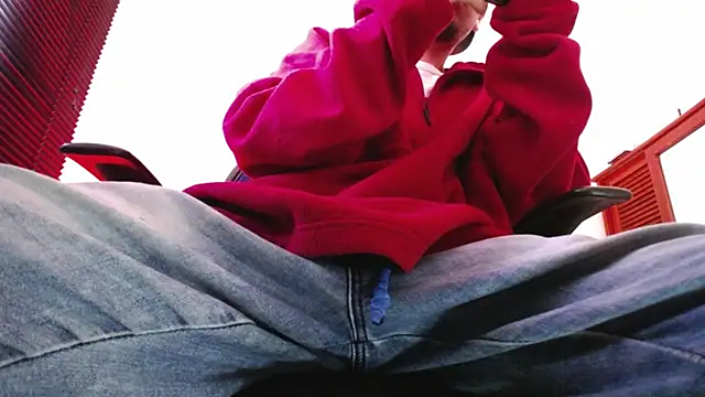 zacwatson  online show from 03/24/26, 08:09