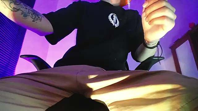 zacwatson  online show from 03/11/26, 05:45