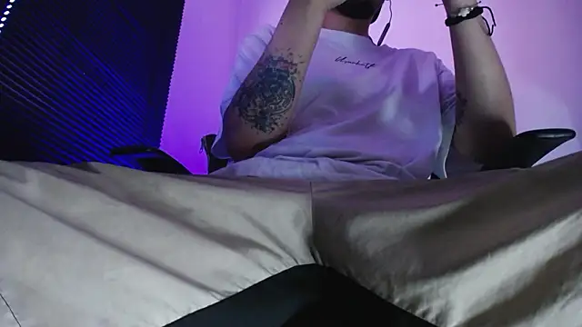 zacwatson  online show from 03/11/26, 09:53