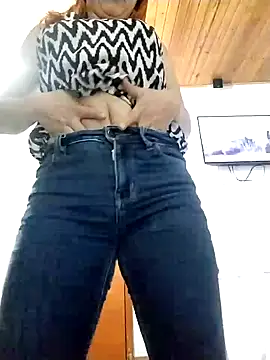 Snapshot of malusexy33 chatting on 01/26/25, 12:16 malusexy33 online show from 01/26/25, 12:16