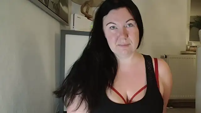 p6w official online show from 11/05/25, 04:15