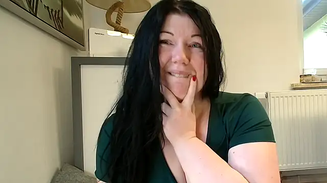 p6w official online show from 02/22/26, 07:33