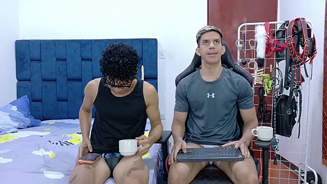 JoseRumbero26 online show from 12/21/25, 12:29