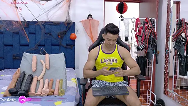 JoseRumbero26 online show from 10/12/25, 01:45