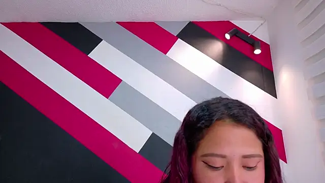 I am yours- online show from 11/24/25, 11:54