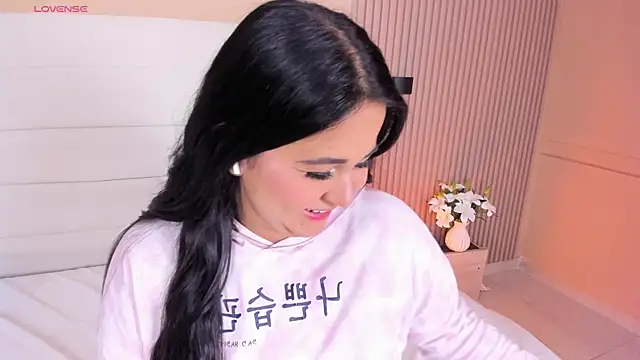 Snapshot of Lilly_2809_ chatting on 07/12/26, 04:13 Lilly 2809 online show from 07/12/26, 04:13