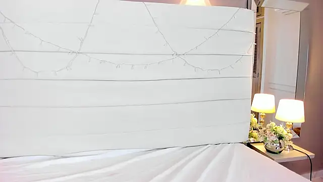 Lilly 2809  online show from 11/13/25, 04:16