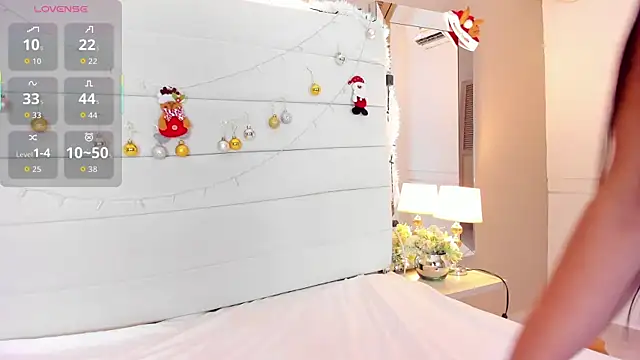 Lilly 2809  online show from 12/02/25, 04:03