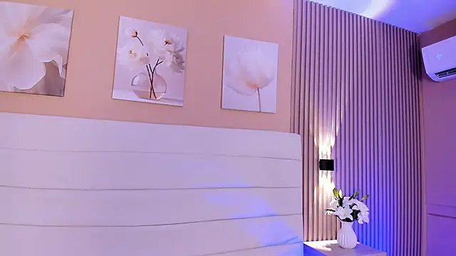 Lilly 2809  online show from 03/27/26, 04:10