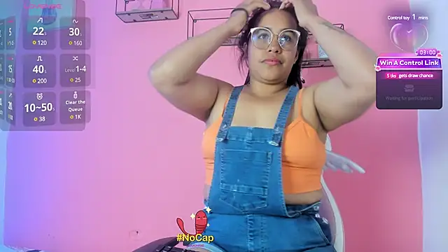 Snapshot of Tita_dirty chatting on 02/24/25, 03:55 Tita dirty online show from 02/24/25, 03:55