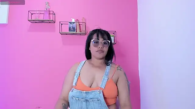 Snapshot of Tita_dirty chatting on 01/30/25, 02:15 Tita dirty online show from 01/30/25, 02:15