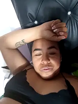 Snapshot of Tita_dirty chatting on 10/15/25, 01:48 Tita dirty online show from 10/15/25, 01:48