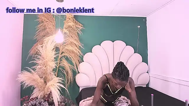 bonieklent online show from 03/13/25, 03:11