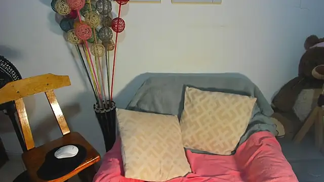 helena copper  online show from 04/21/26, 03:24