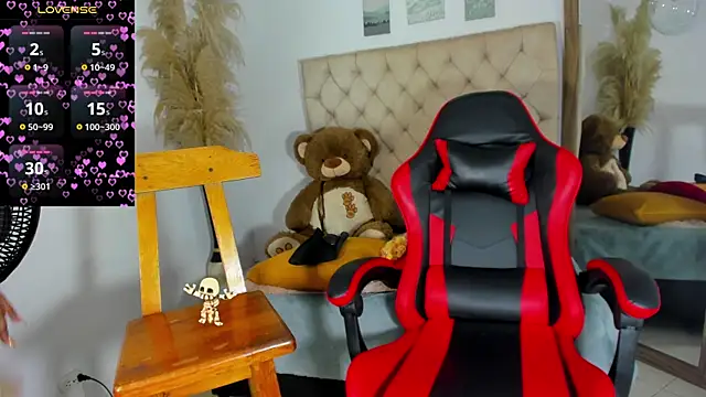 helena copper  online show from 01/06/26, 07:29