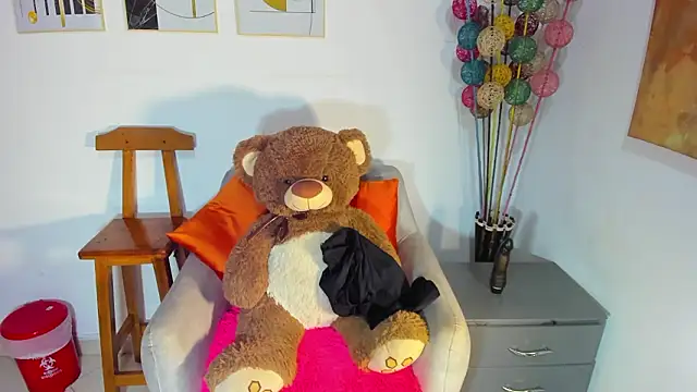 helena copper  online show from 03/26/26, 03:16