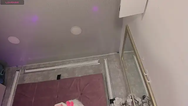 conny  curly online show from 10/10/25, 08:20