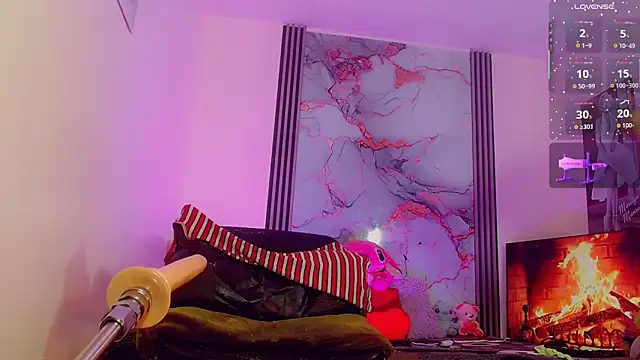  ChanellR  online show from 11/28/25, 10:59