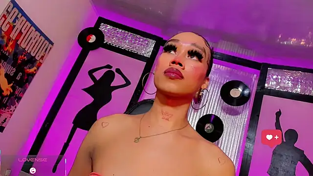  ChanellR  online show from 04/15/26, 11:05