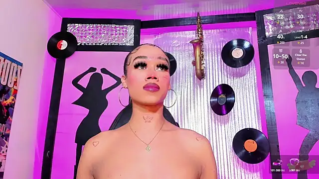  ChanellR  online show from 04/13/26, 11:47