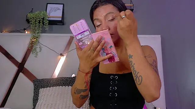 rachellmartinez online show from 11/26/25, 11:54