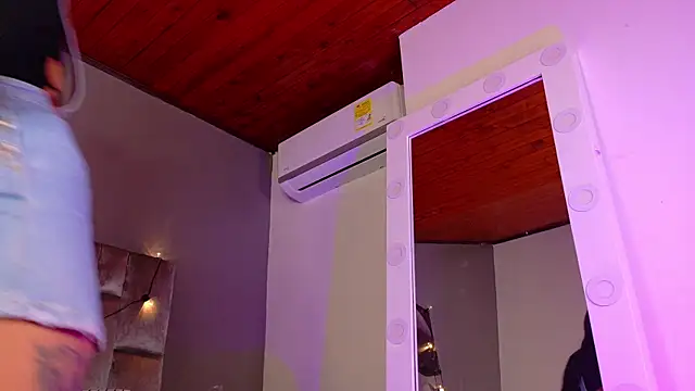 rachellmartinez online show from 11/01/25, 11:37