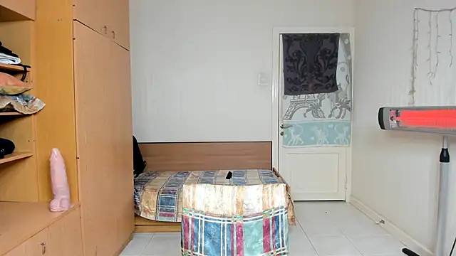 hot muscle online show from 11/06/25, 05:50