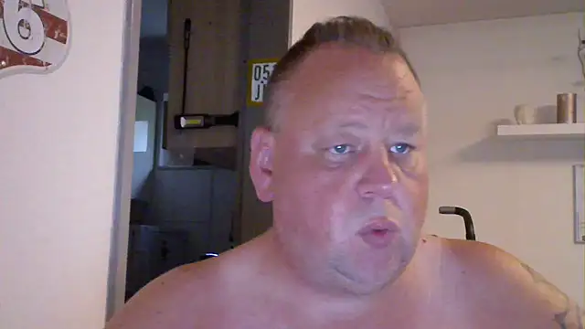 Snapshot of pimmelmann3 chatting on 06/15/26, 07:13 pimmelmann3 online show from 06/15/26, 07:13