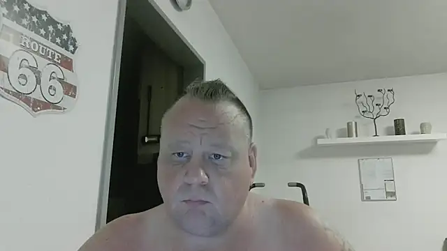 Snapshot of pimmelmann3 chatting on 06/12/26, 10:40 pimmelmann3 online show from 06/12/26, 10:40