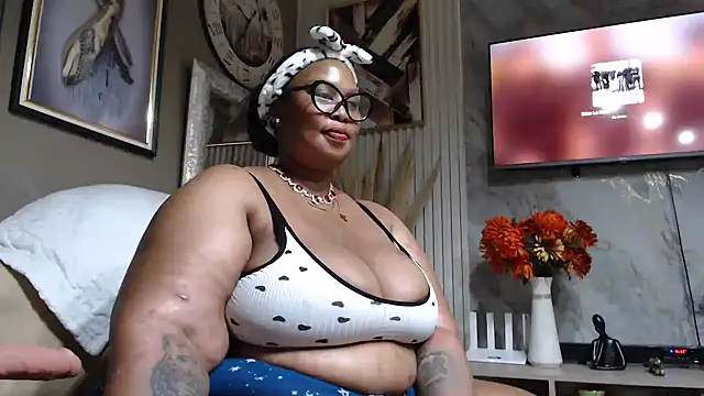 ThickyMinajxx online show from 03/05/26, 09:33