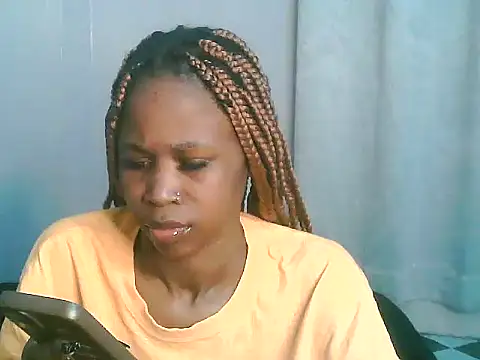 Snapshot of SexxyTerry chatting on 10/06/25, 12:17 SexxyTerry online show from 10/06/25, 12:17