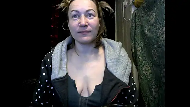 wLESLYMOSw online show from 01/15/26, 06:50