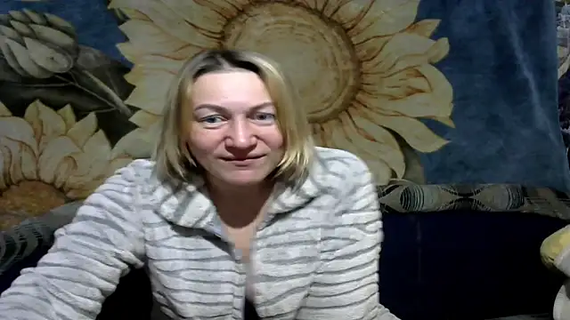 wLESLYMOSw online show from 03/07/26, 07:41