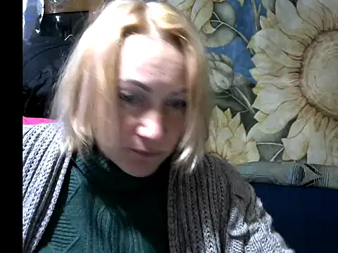 wLESLYMOSw online show from 03/19/26, 03:12