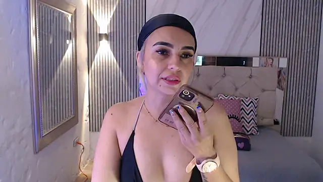 ashley  tylor online show from 02/02/26, 09:25